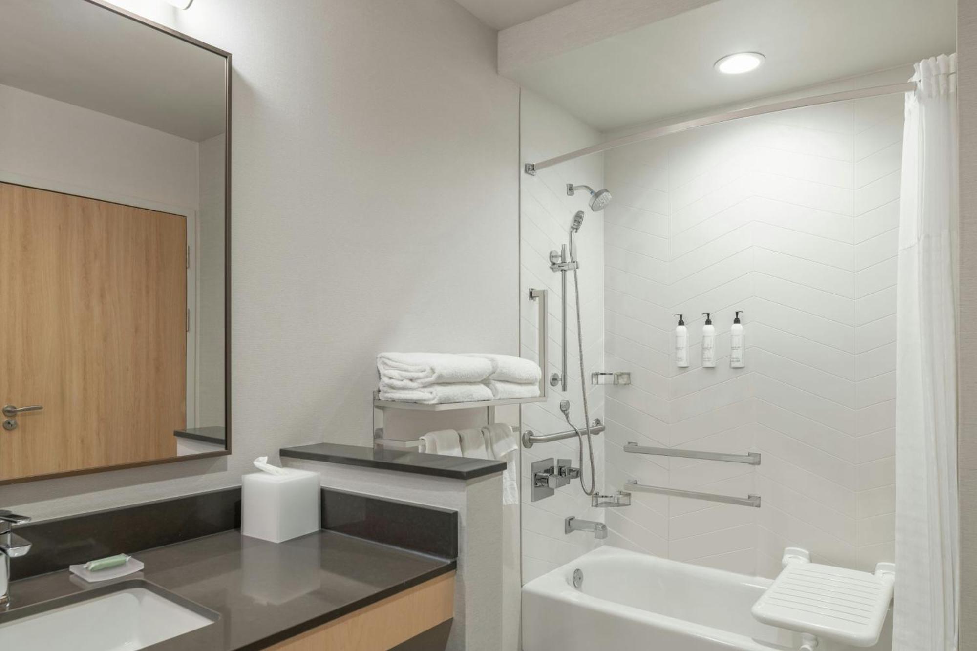 Fairfield By Marriott Inn & Suites Kansas City At The Legends Eksteriør billede
